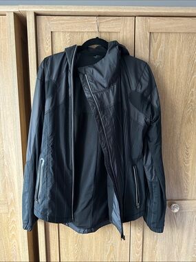 lululemon athletica Women’s Black Hooded Windbreaker Jacket